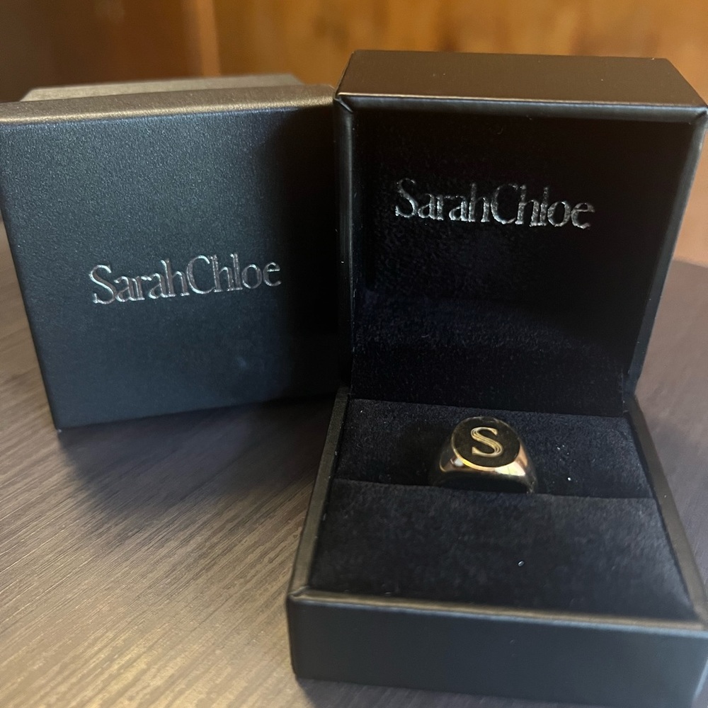 Gold Sarah Chloe pinky ring (size 4) : engraved “s”